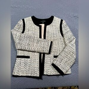 Ann Taylor Tweed Jacket in black and grey in Great condition. Sz 2